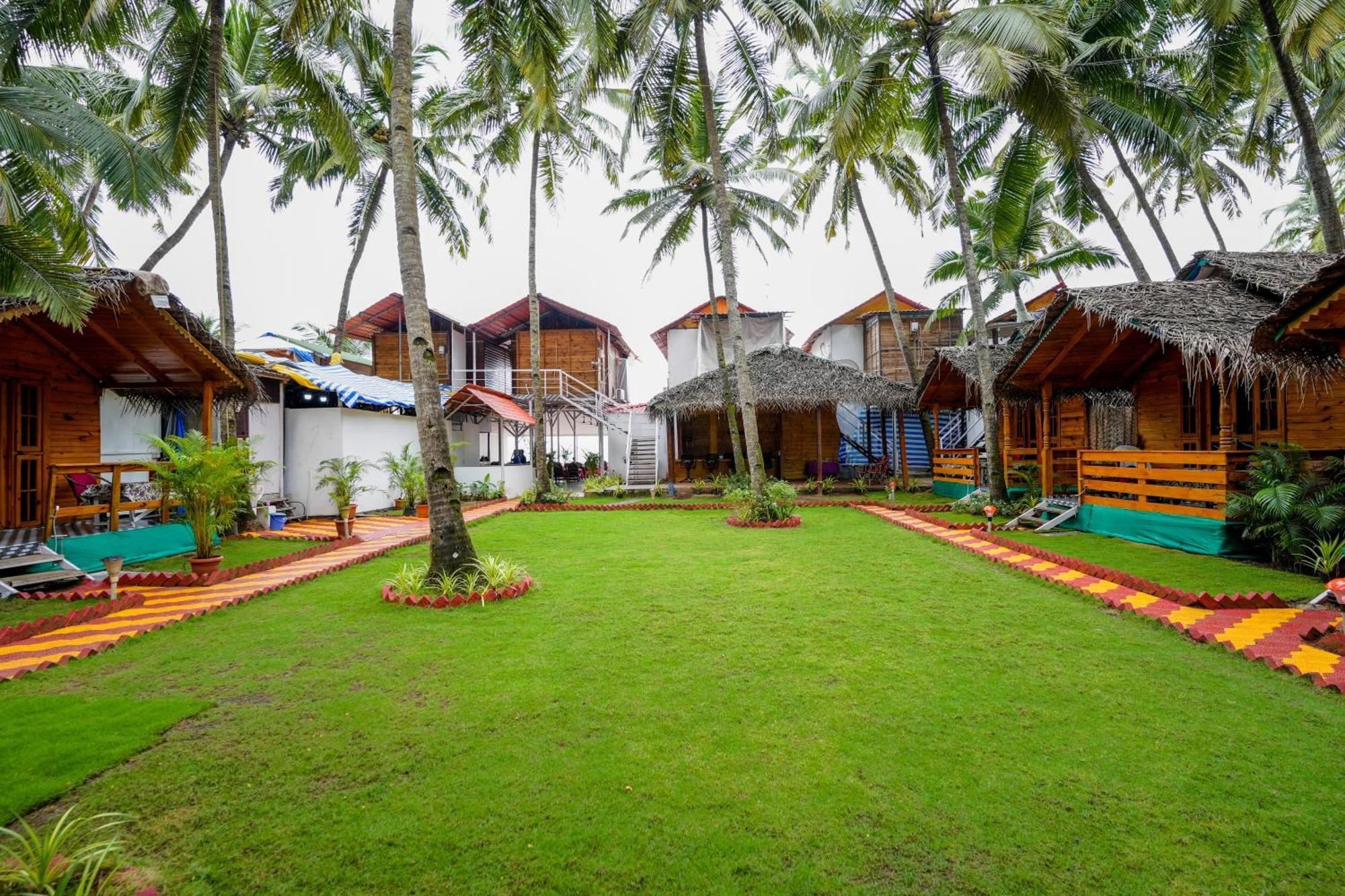 Om Sai Beach Resort Агонда Екстер'єр фото