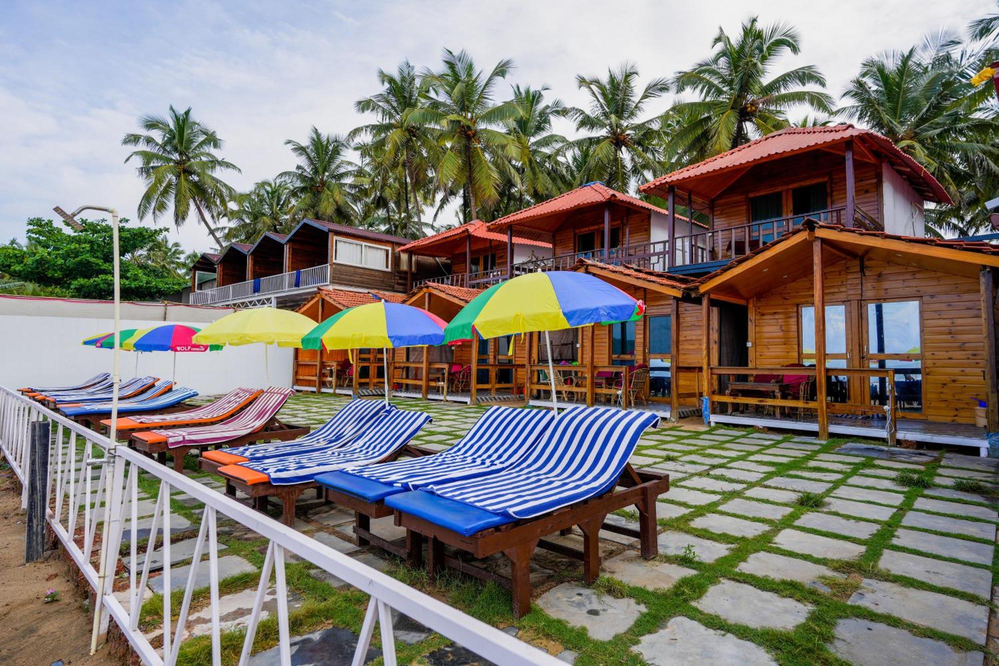 Om Sai Beach Resort Агонда Екстер'єр фото