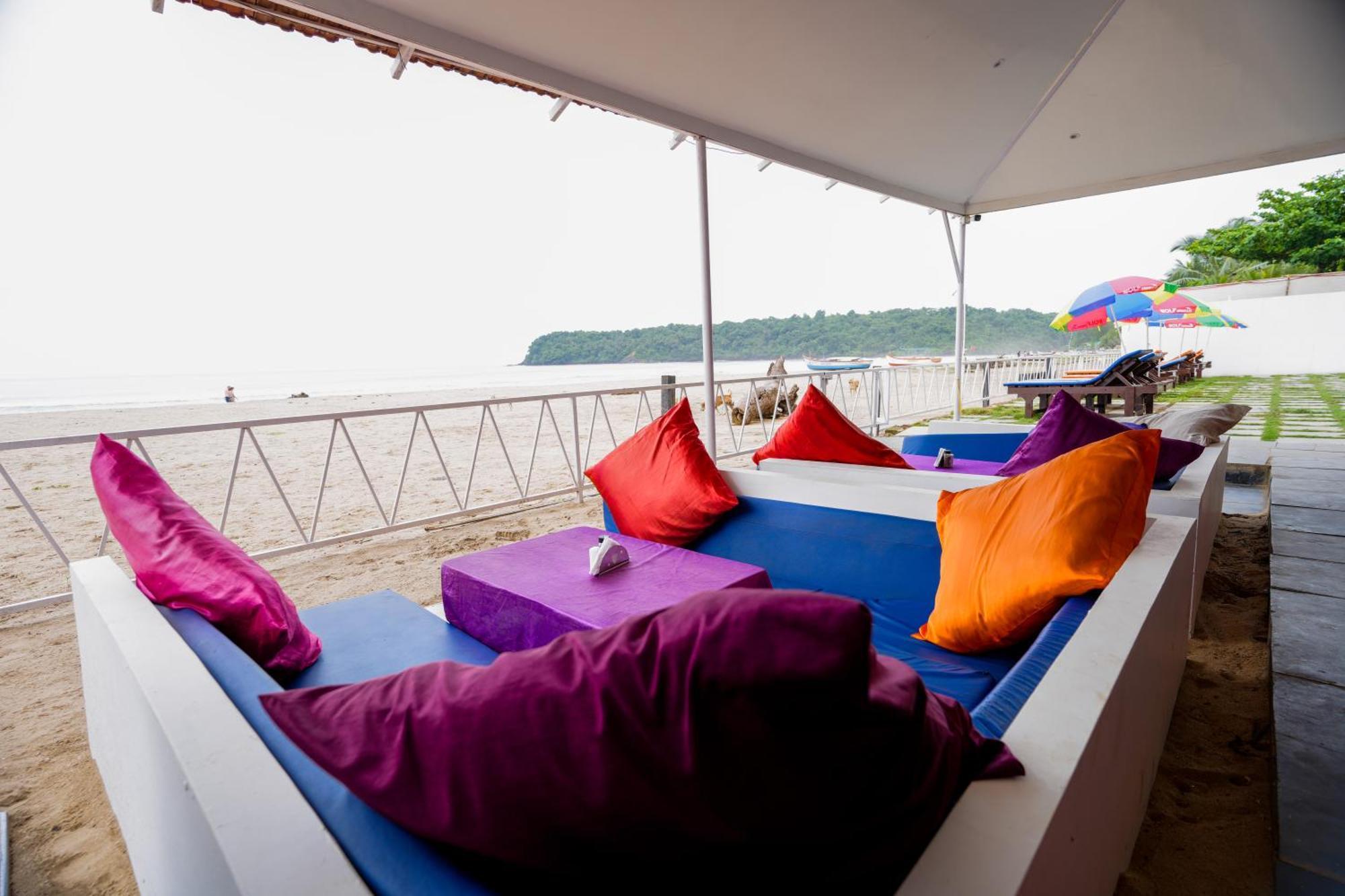 Om Sai Beach Resort Агонда Екстер'єр фото