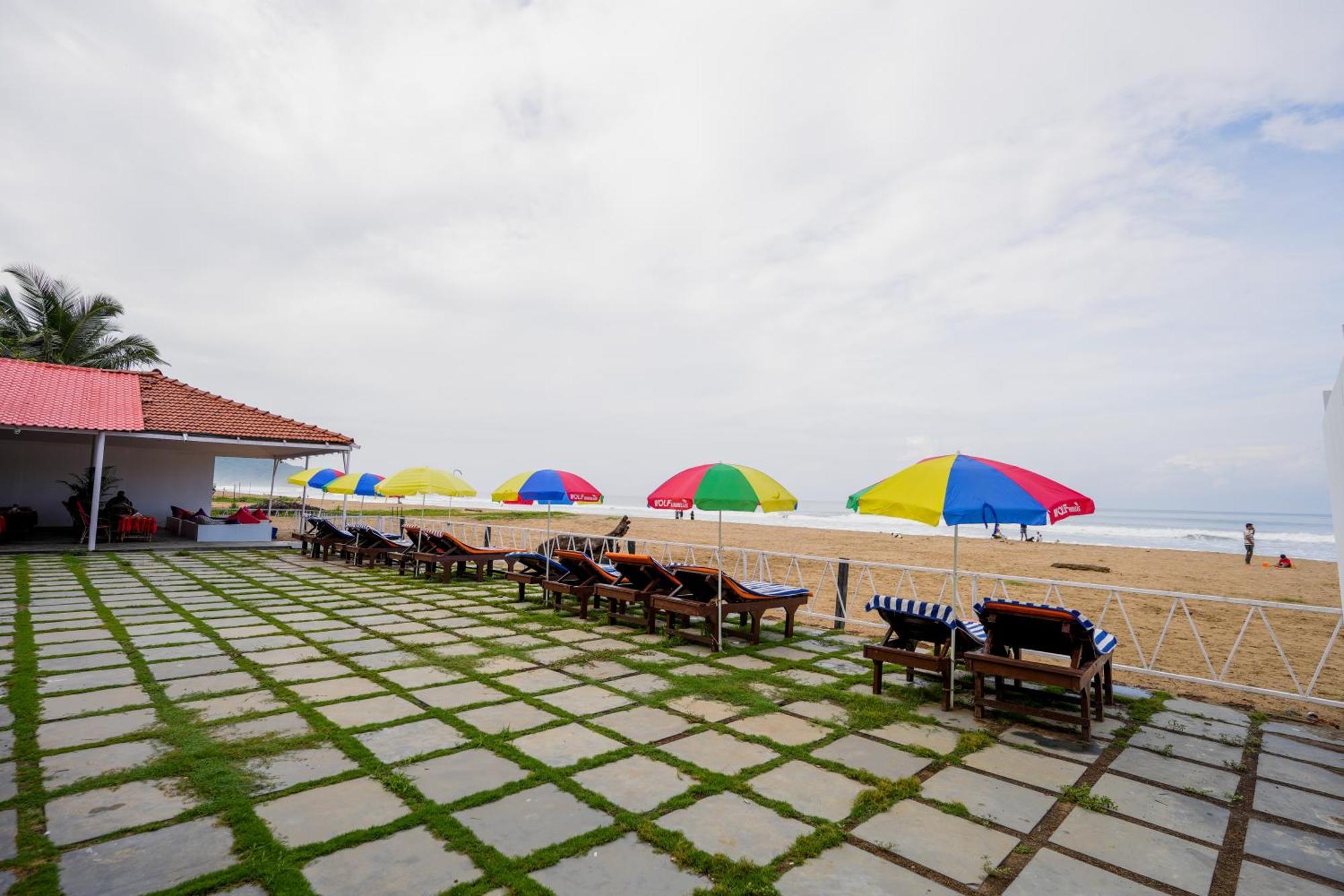 Om Sai Beach Resort Агонда Екстер'єр фото